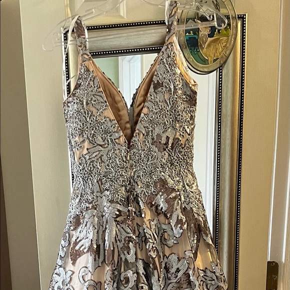 Neutral color prom dress - Picture 6 of 6